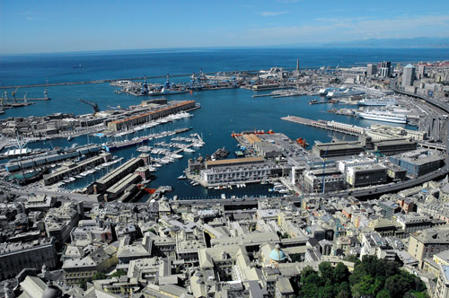 Genova, avvistate sette sfere luminose thumbnail