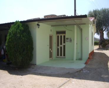Casa VacanzeCASETTA INDIPENDENTE A SIDERNO 