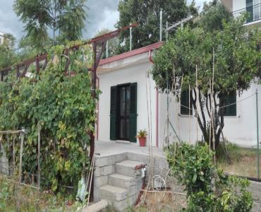 Casa VacanzeCasa indipendente veranda e giardino 