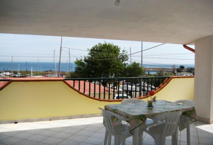 Ampia Terrazza vista mare  Le Castella