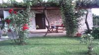 Casa  in  collina. Da non perdere.