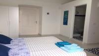Monolocale con balcone vista mare a PONZA