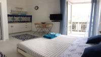 Monolocale con balcone vista mare a PONZA