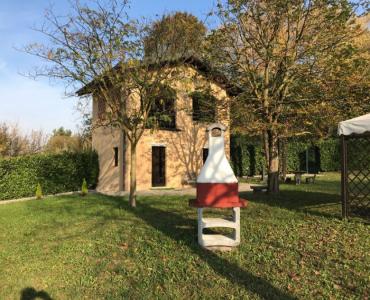 Chalet/BaitaIncantevole Casottino immerso nel verde