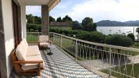 Villa Lina fronte lago spiaggia privata e piscina