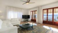 Villa Lina fronte lago spiaggia privata e piscina