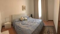 Villa Lina fronte lago spiaggia privata e piscina