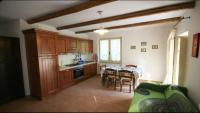 Appartamento 70mq. in casale sul lago Gerosa,M.Sibillini