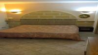 Offro stanze con bagno 