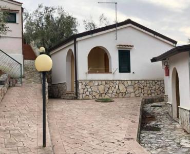 AppartamentoAppartamento  trilocale vicino piscina.