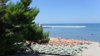 Elegante Villa sul mare immersa nel verde