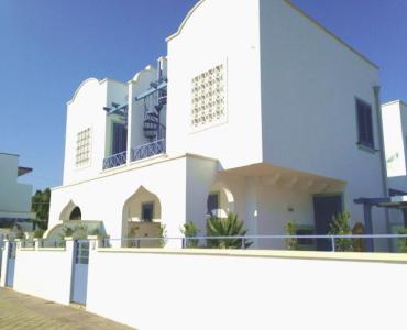 Casa VacanzeAcqua Marina CasaVacanza villino con giardino privato