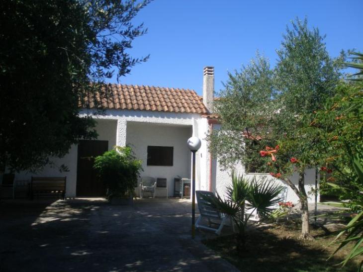 Si affitta villa a 30 metri dal mare!!!