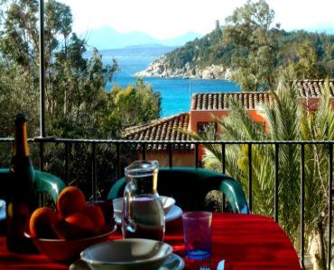 Casa VacanzeCasa Vacanze Tortoli' fronte mare