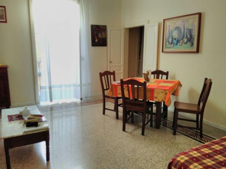 Siracusa centro, Appartamento con terrazza