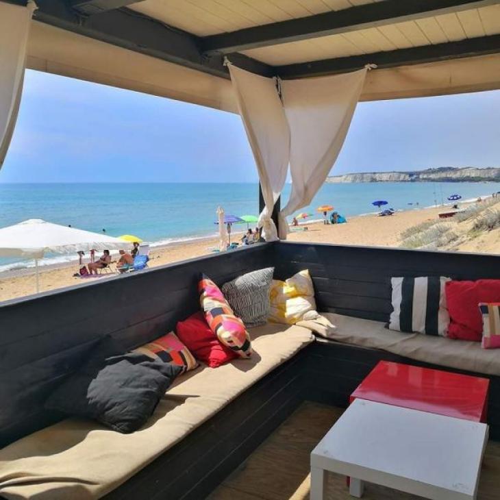 SICILIA  a soli 100 metri dal mare