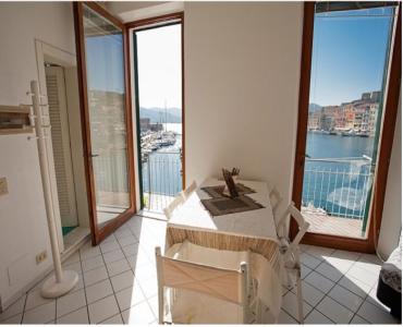 Casa VacanzeL'appartamento vista mare sulla Calata.