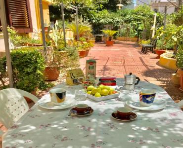 Casa VacanzeCasa Vacanza con giardino a Gallipoli