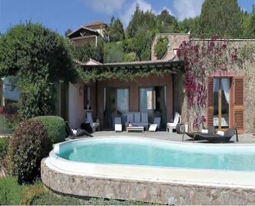 Villa VacanzeVilla di lusso con piscina vista mare