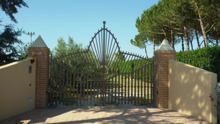 Monolocale vicino golfo Baratti in campagna