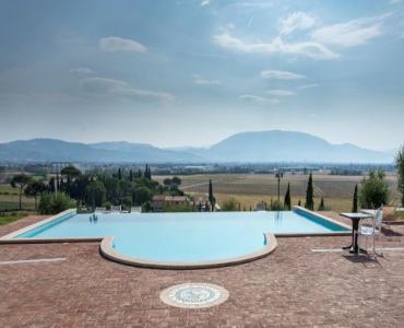 AgriturismoAppartamento con piscina vicino  Assisi