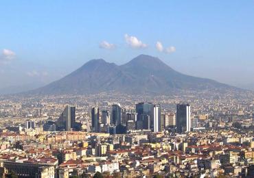 Leggi: Vesuvio: Il Vulcano da visitare