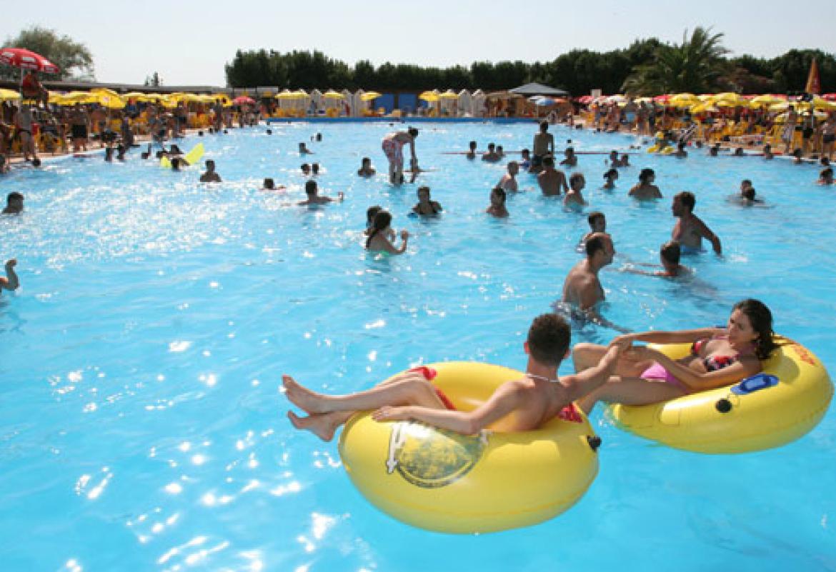 Leggi: Aquapiper: divertimento da brivido sugli scivoli pi alti dEuropa!