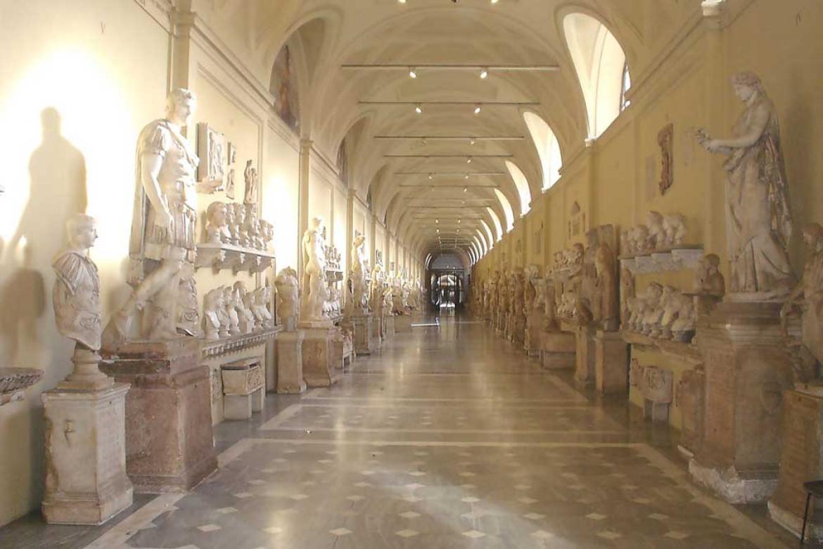 Leggi: La Cappella Sistina, l'incredibile Capolavoro