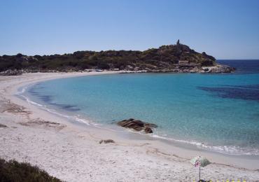 Leggi: Villasimius: paradiso selvaggio nella Sardegna sud-orientale