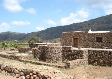 Leggi: I Dammusi abitazioni tipiche di Pantelleria