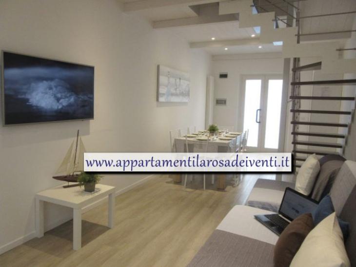 Villetta  con Giardino a 30mt dal Mare