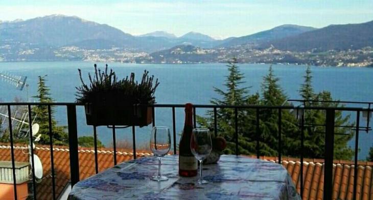 Affittasi appartamento vacanza vista lago
