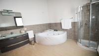 Domus Aurea Resort
