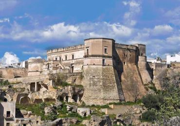 Leggi: Massafra, il castello e le gravine da vedere