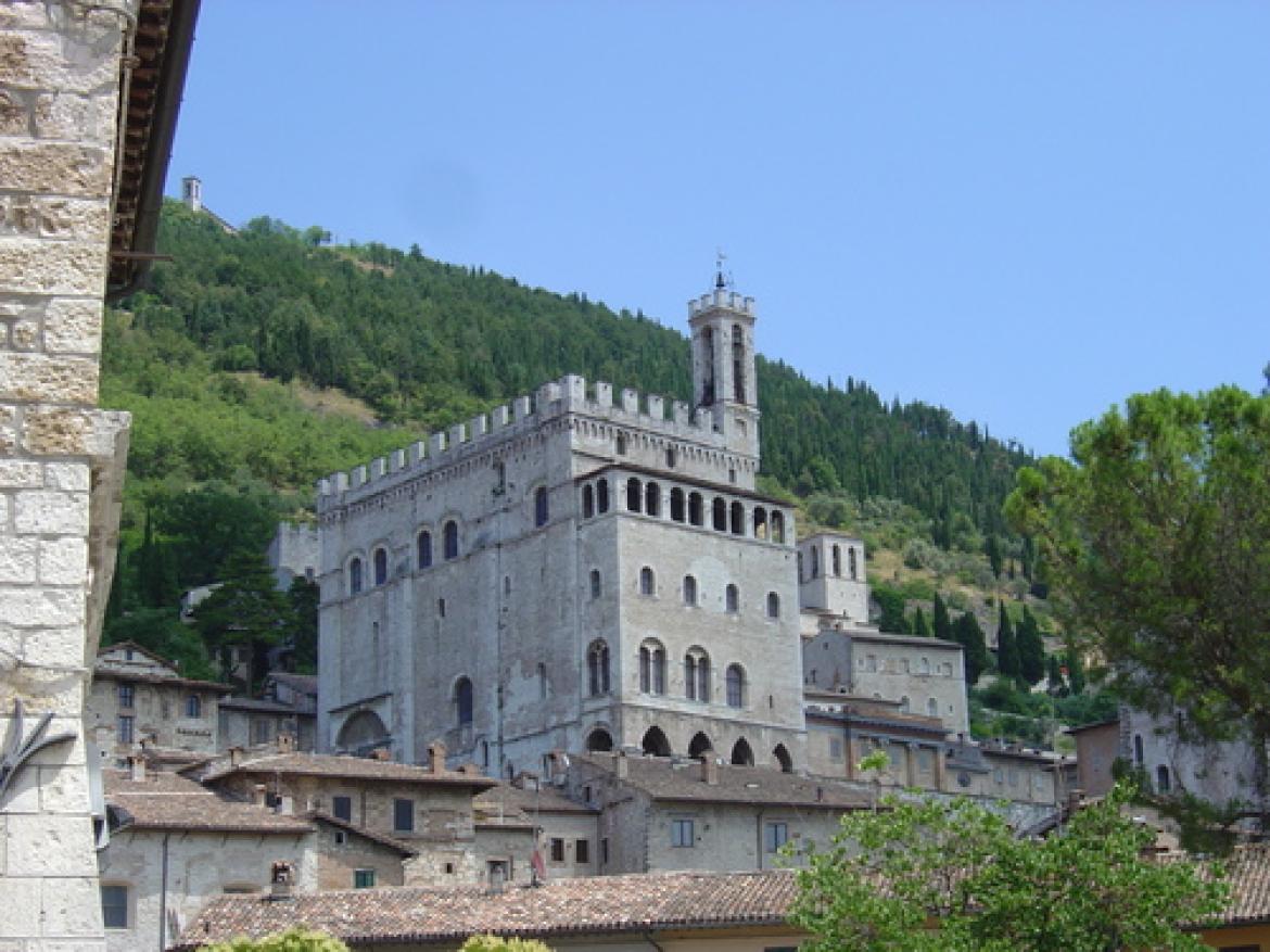 Leggi: Gubbio: la citt dei matti