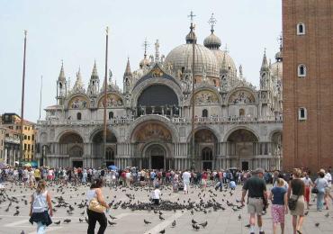 Leggi: La Basilica di San Marco, il fulcro della citt di Venezia